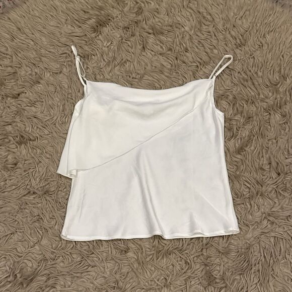 Know one cares silky rose tank top size medium - Picture 3 of 3